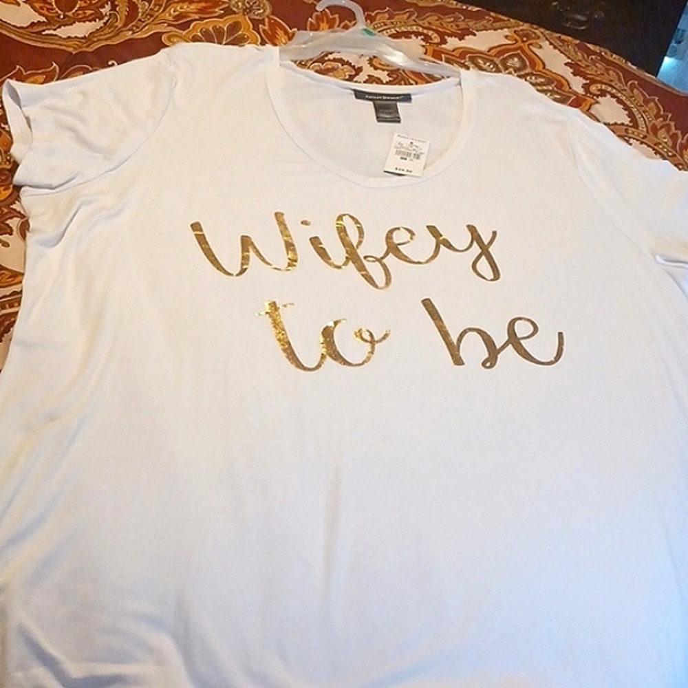 A.S. Plus "Wifey" Graphic V-Neck Tee, White/Gold Foil Lettering Sz. 26